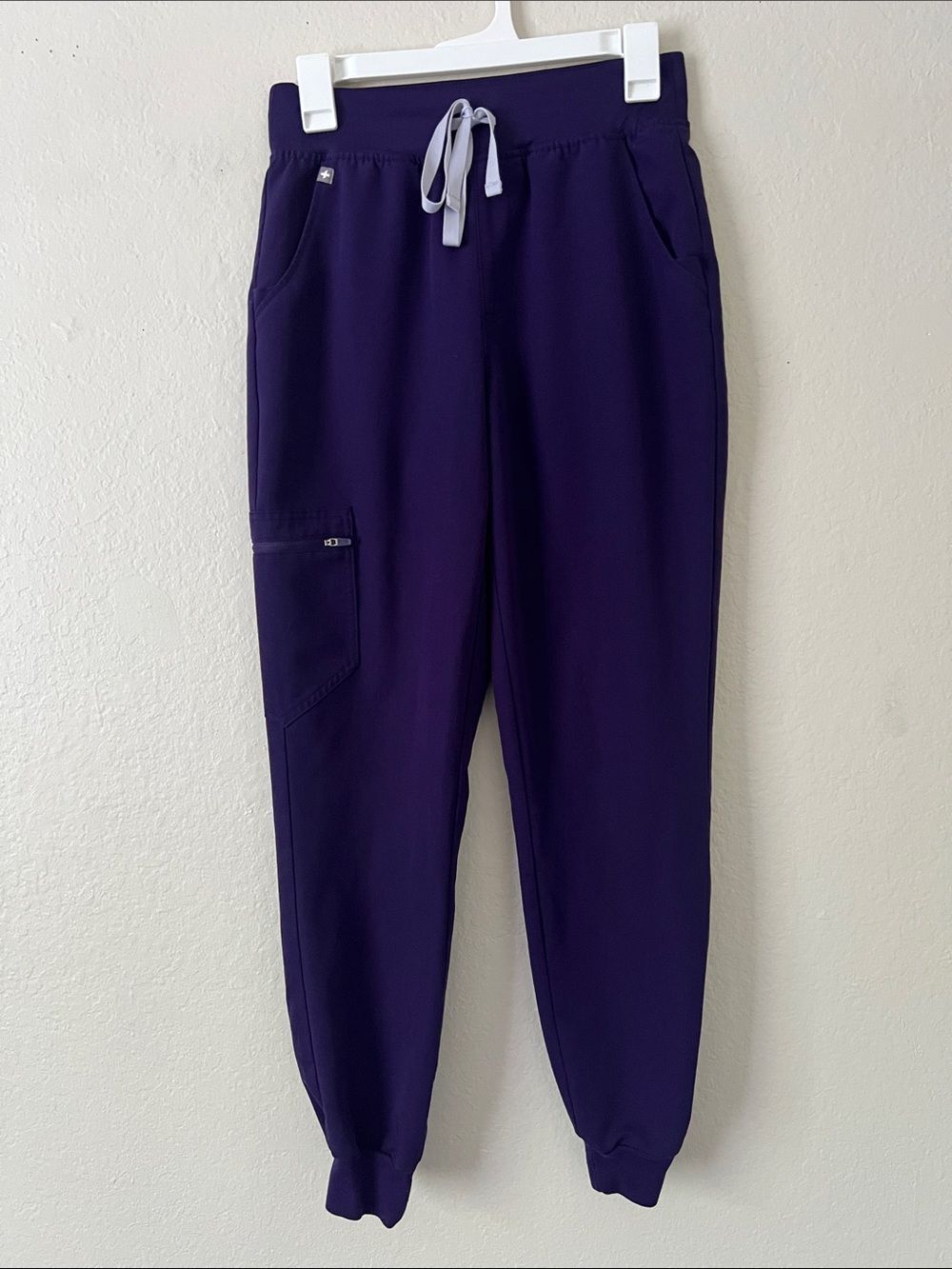 Like New! FIGS Zamora Jogger Scrub Pant Purple Jam PO# 3870 Size S